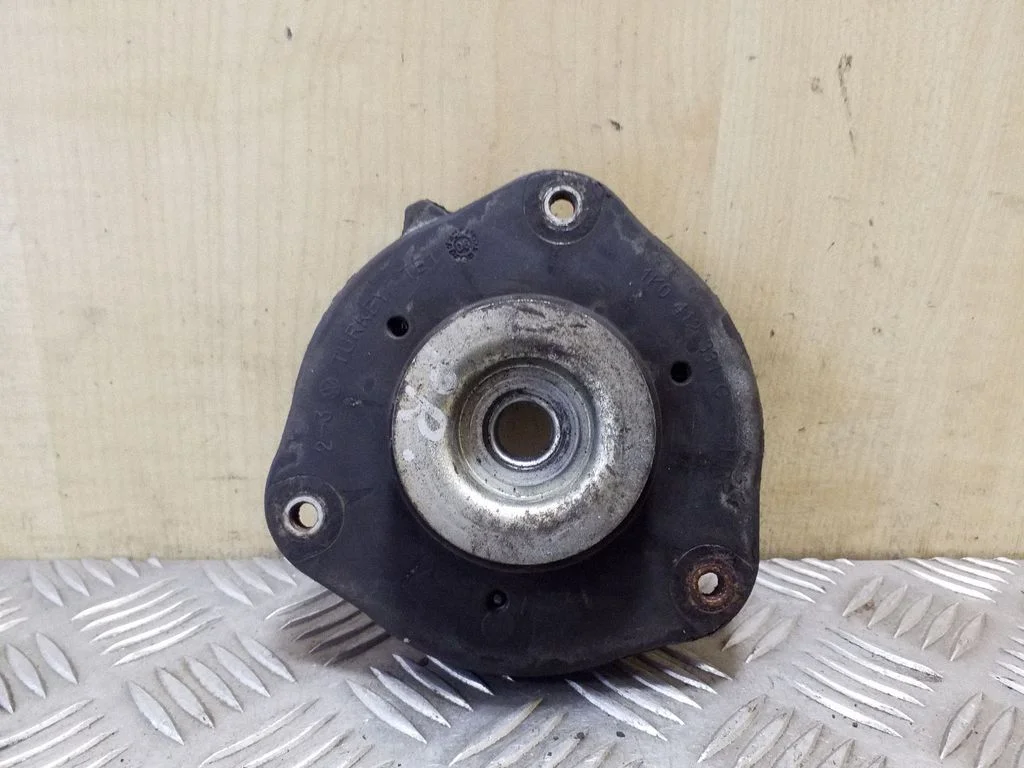 Front upper strut mount – Audi A3 S3 8P (2003-2012)