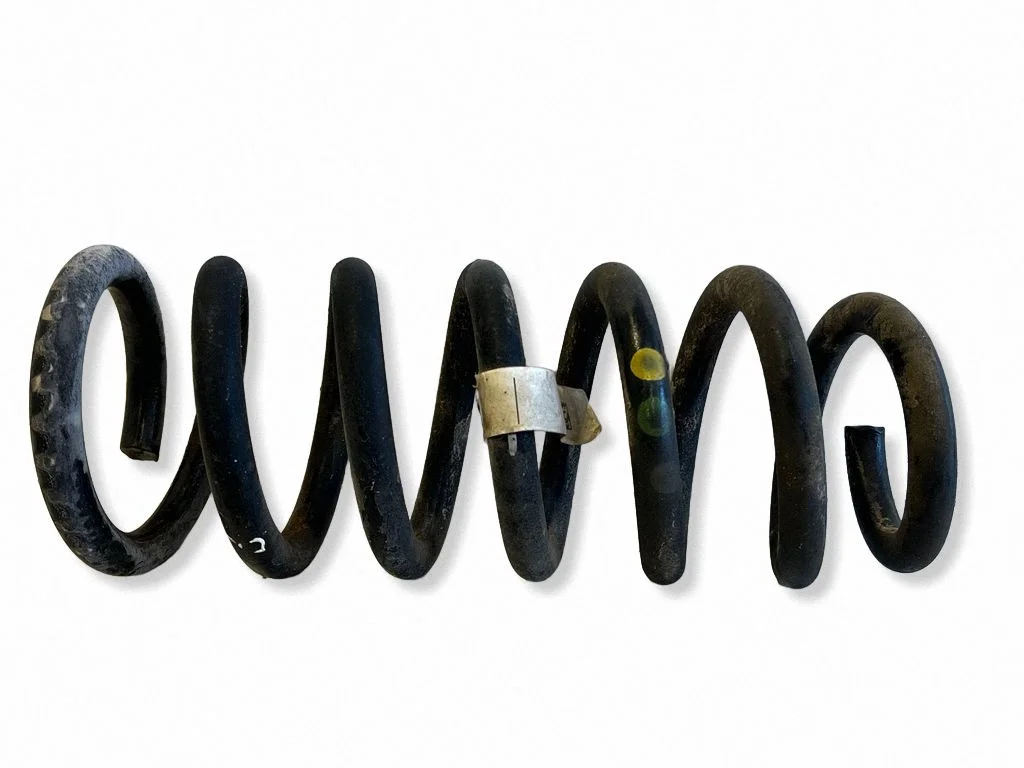 Front coil spring – Maserati Ghibli (2013-), left