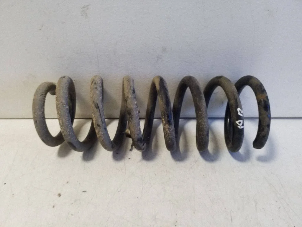 Front coil spring – Maserati Ghibli (2013-), right