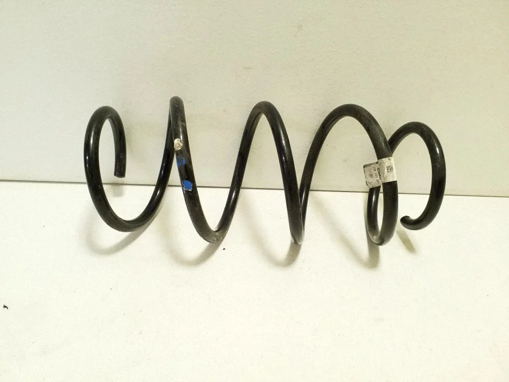 Front coil spring 2Q0411105AF