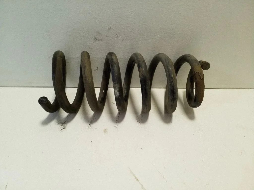 Front coil spring – Volkswagen Amarok (2010-2020)