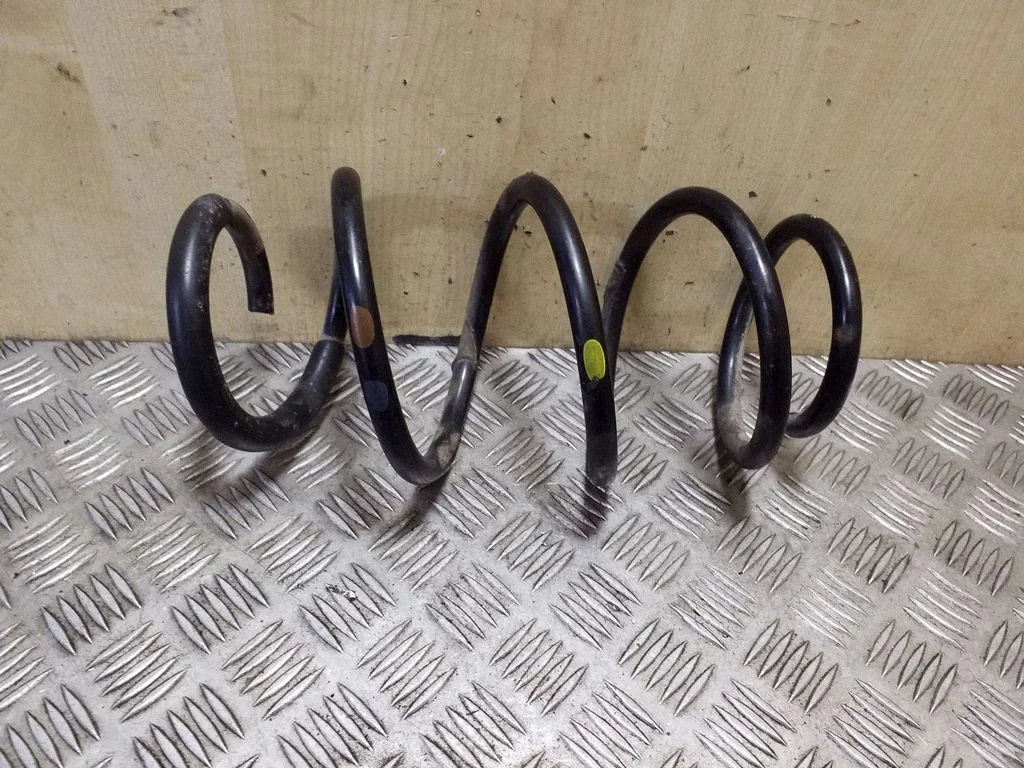 Front coil spring – left