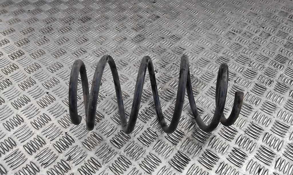 Front coil spring – right