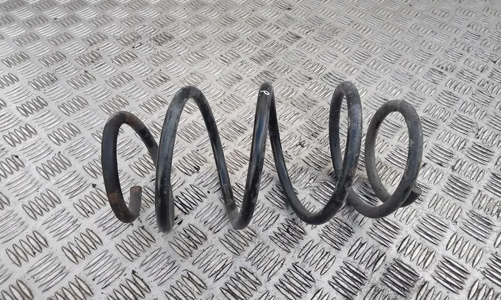 Front coil spring – left