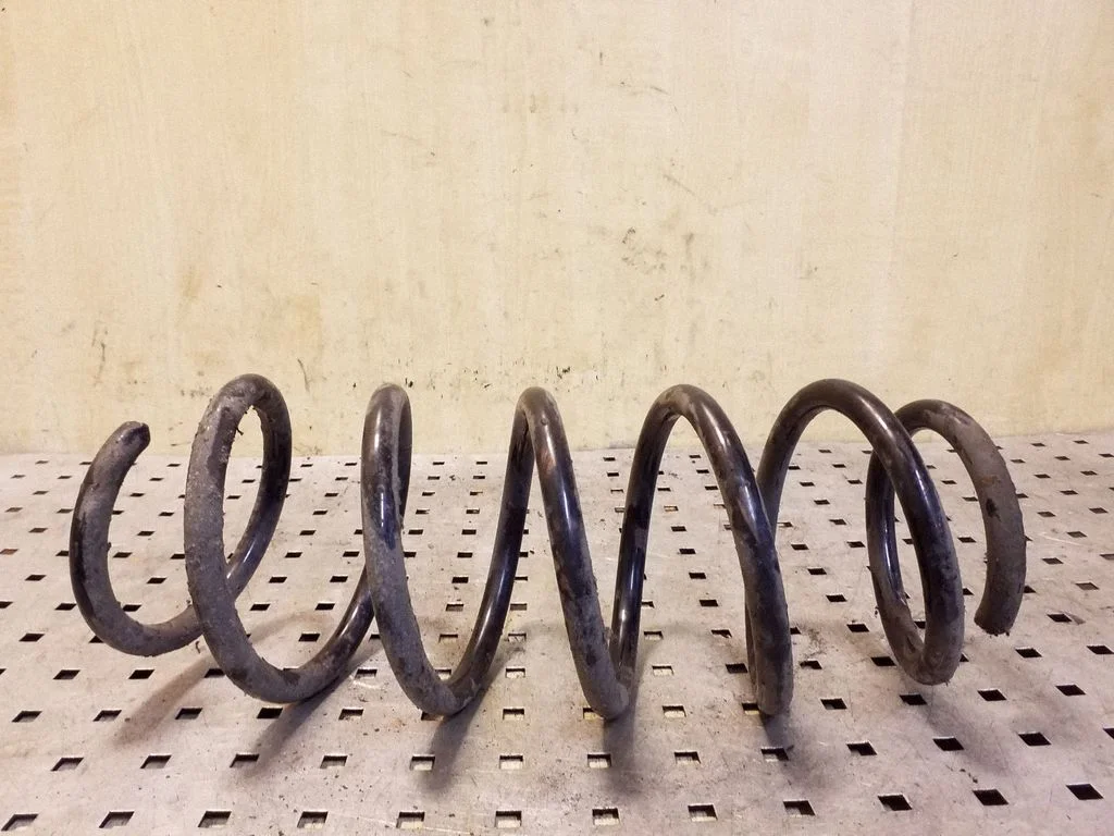Front coil spring – right