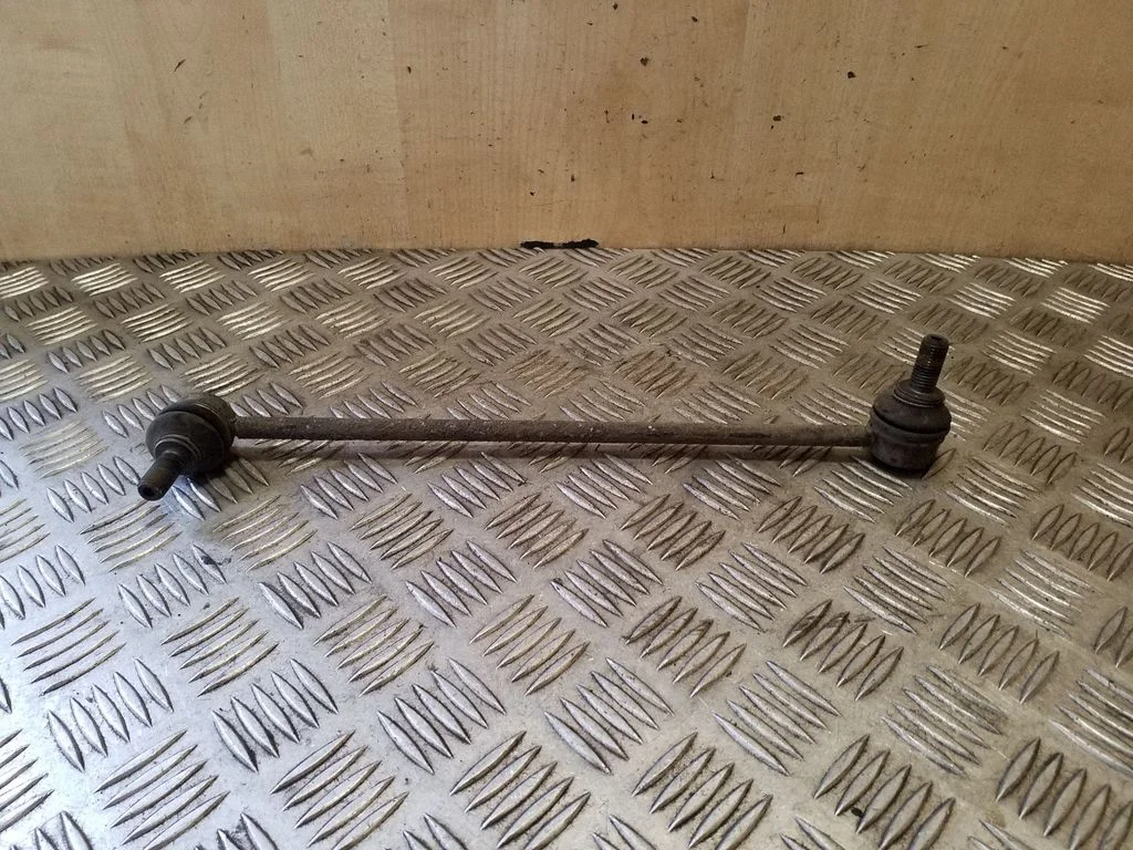 Front anti-roll bar/stabilizer link