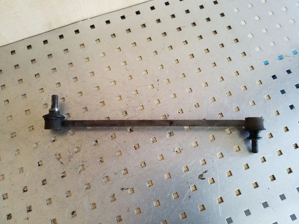 Front anti-roll bar/stabilizer link