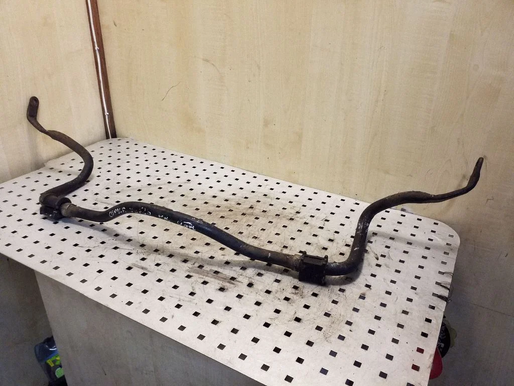 Stabilizator przedni
