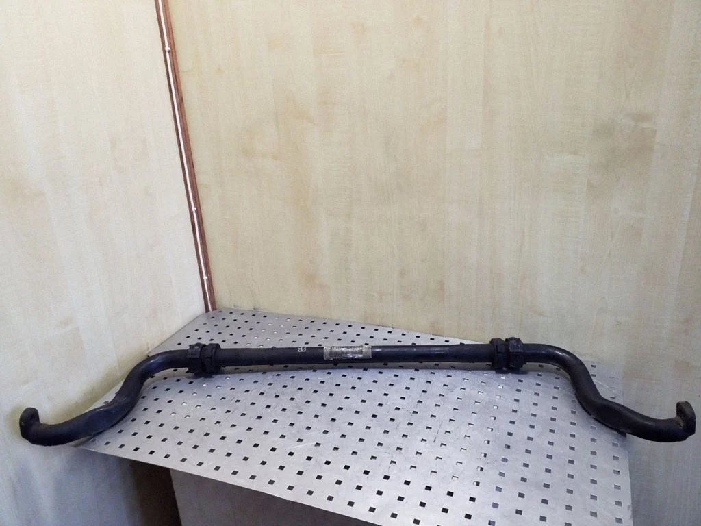 Front anti-roll bar/sway bar – Audi Q7 4L (2005-2015)
