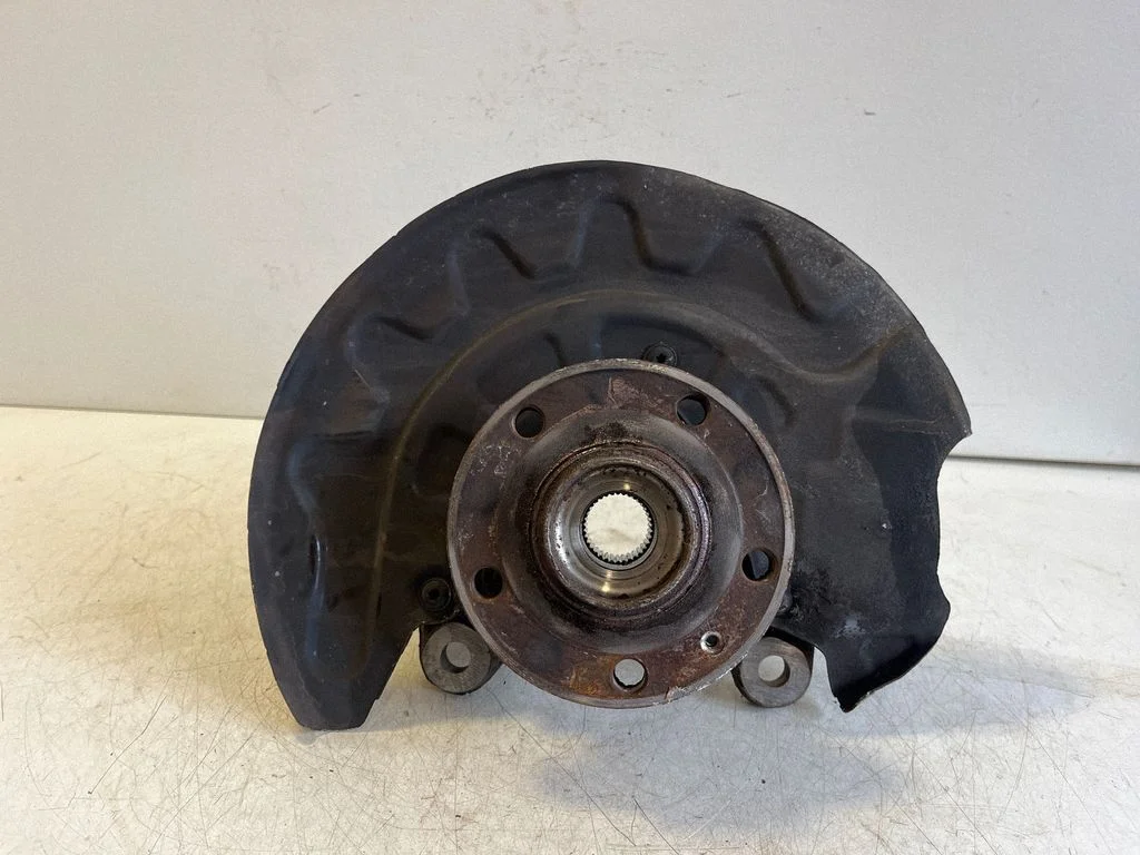 Front wheel hub – Audi SQ2 GA (2017-), left