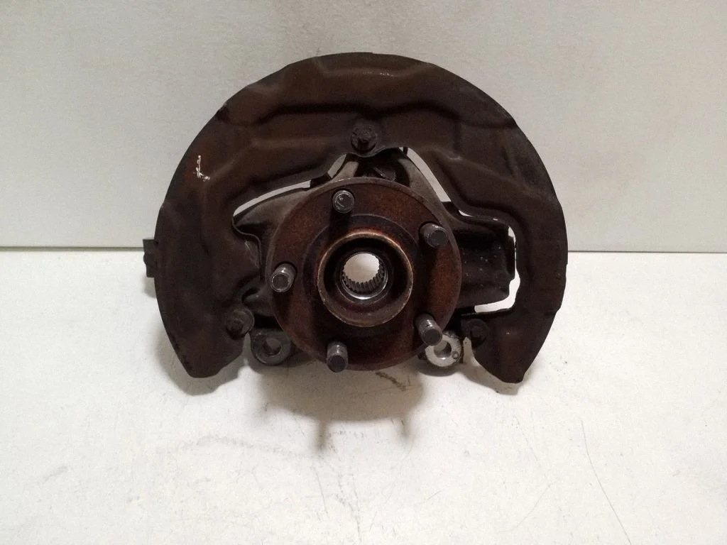 Front wheel hub E1GC3K171A