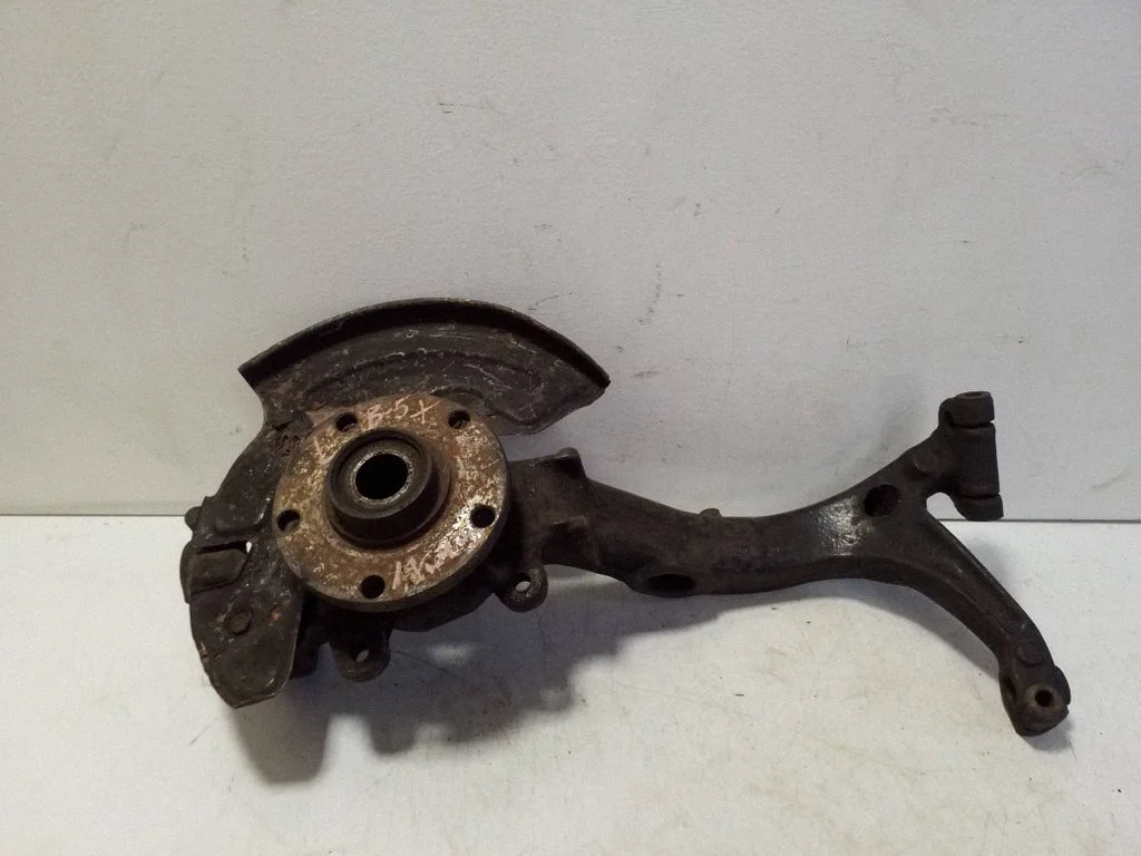 Front wheel hub 8d0407257