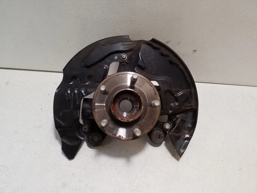 Front wheel hub LX6C3K170