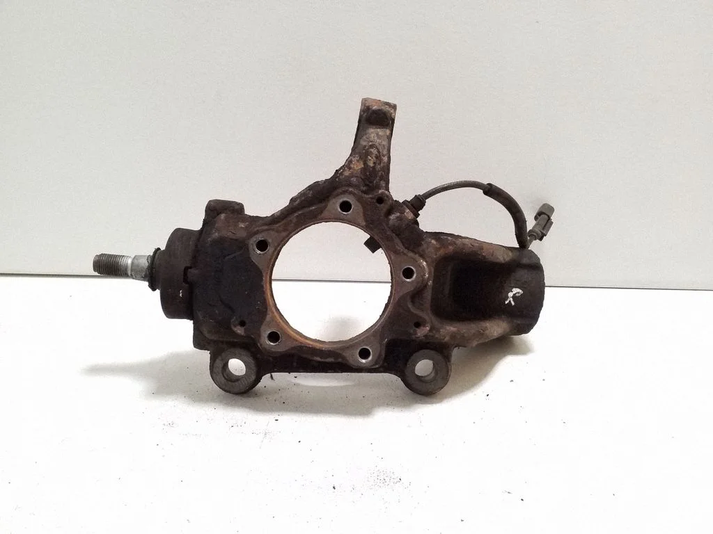 Front wheel hub – right