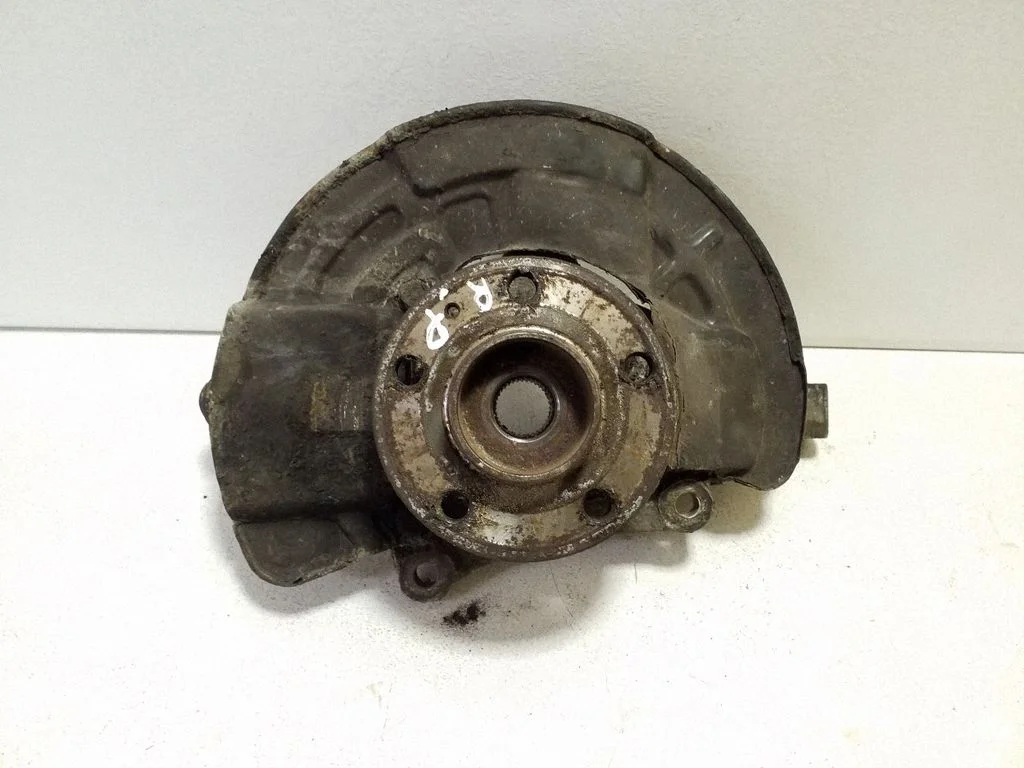 Front wheel hub 9461944