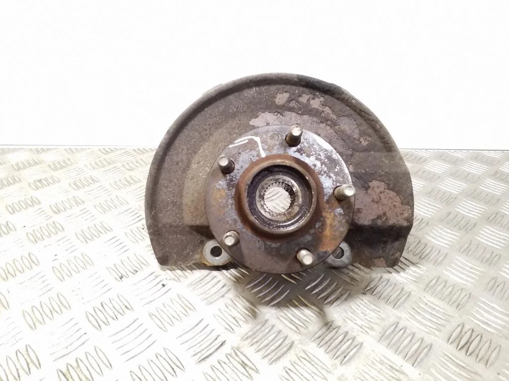 Front wheel hub – left