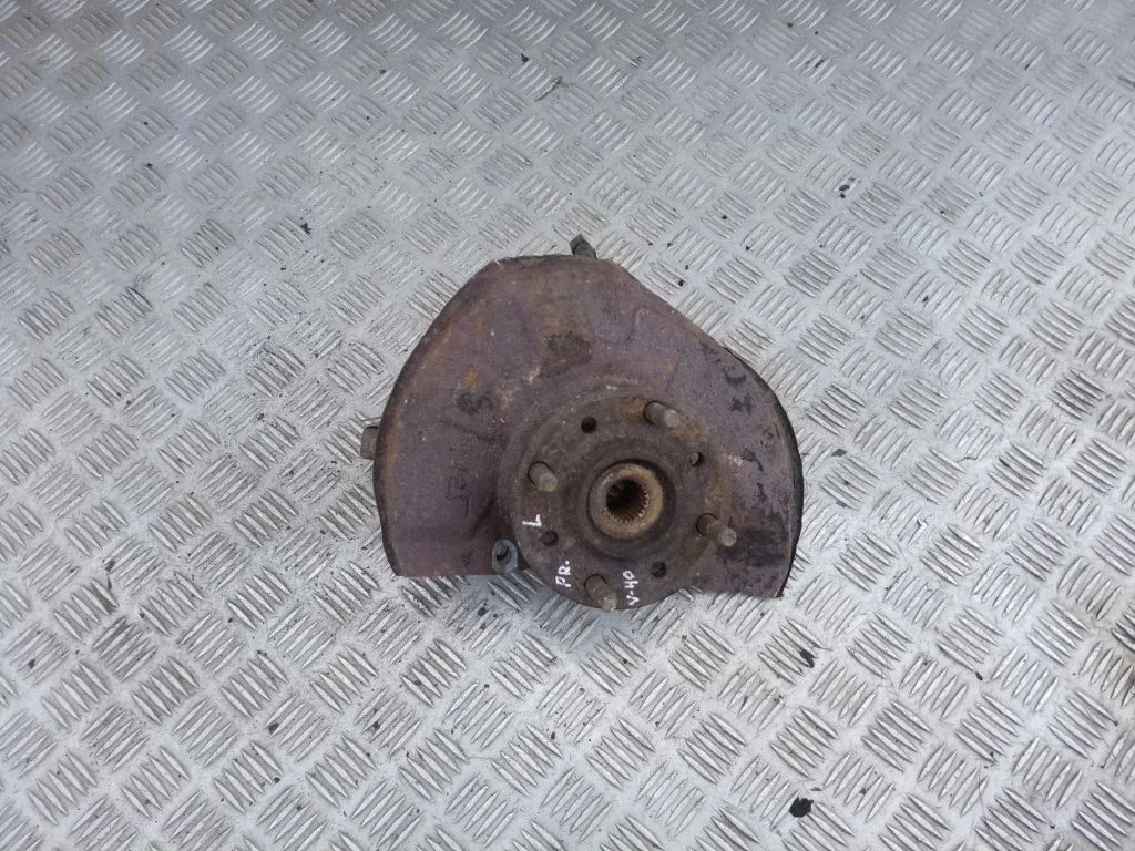 Front wheel hub – Volvo S40, V40 (1995-2004)