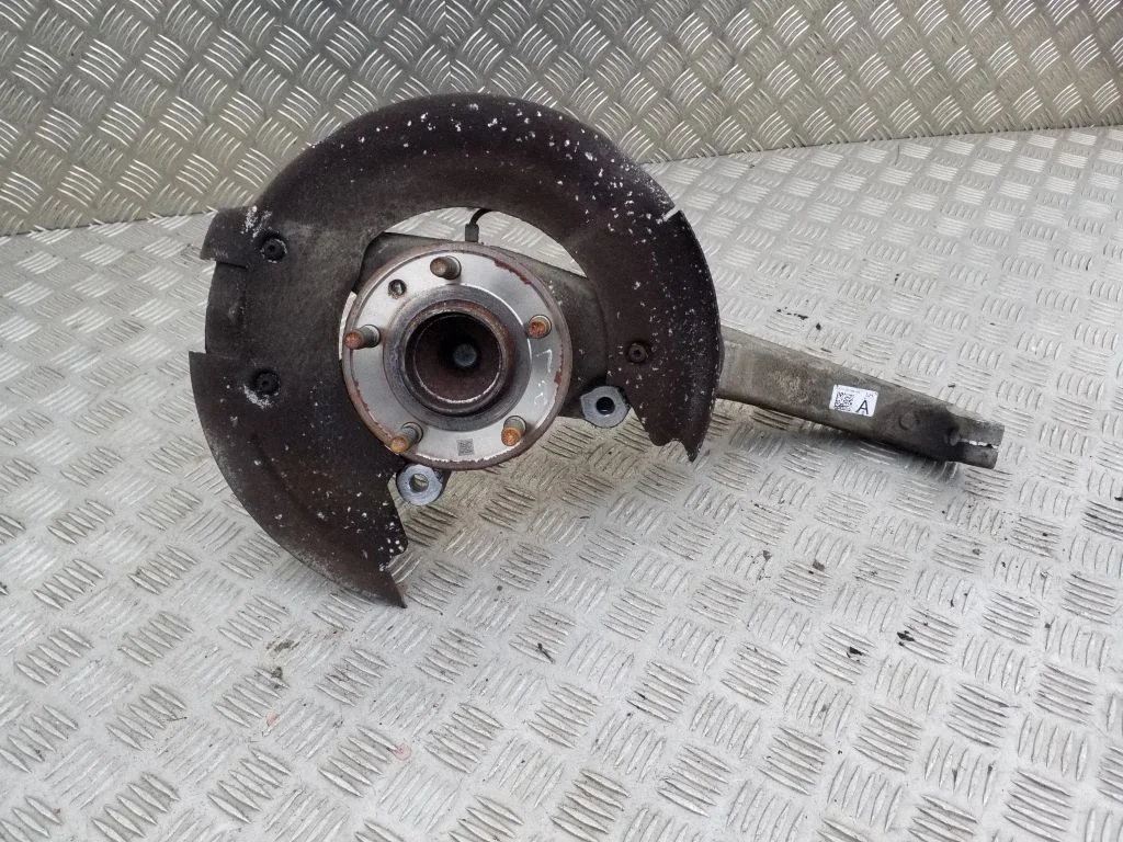 Front wheel hub GX733K186AB