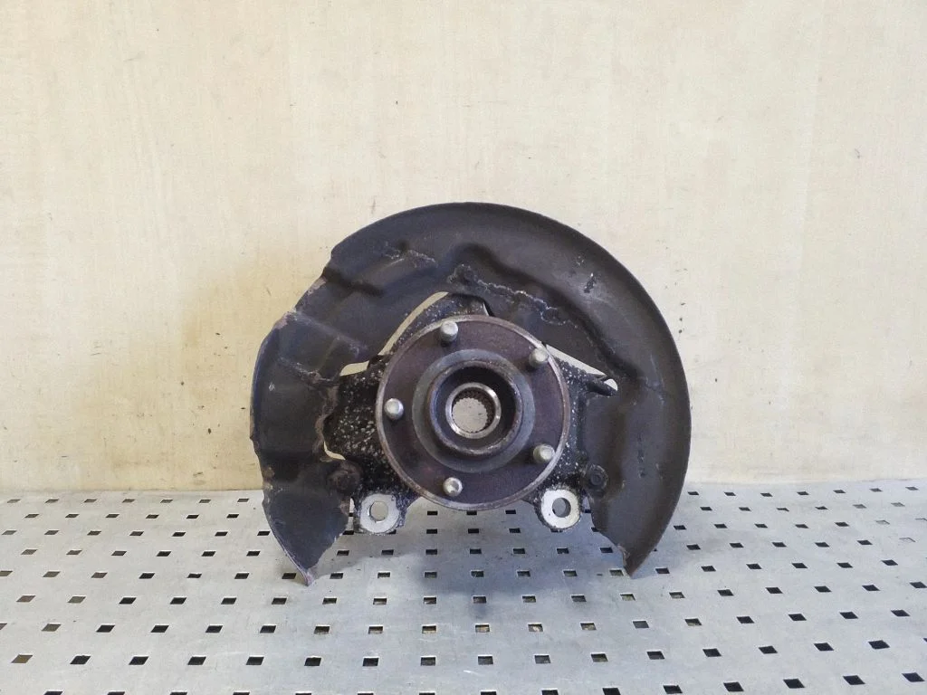 Front wheel hub – right