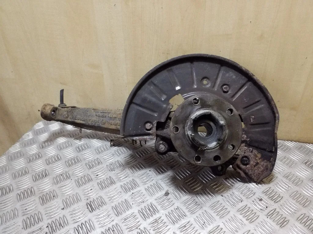 Front wheel hub 7P6407245A
