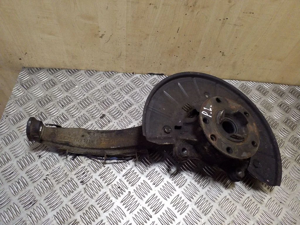 Front wheel hub 7P6407245A