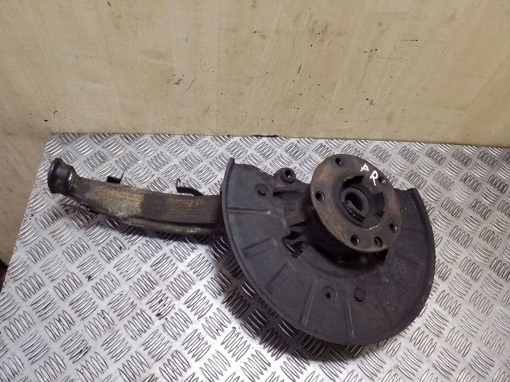 Front wheel hub 7P6407246A