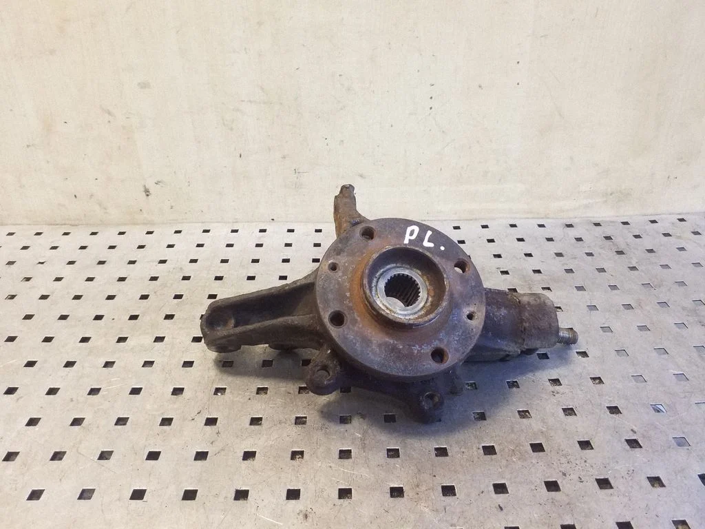 Front wheel hub – left