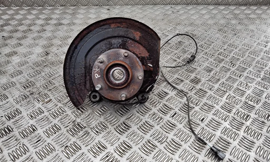 Eesmine rattarumm – Nissan Juke I F15 (2010-2018)