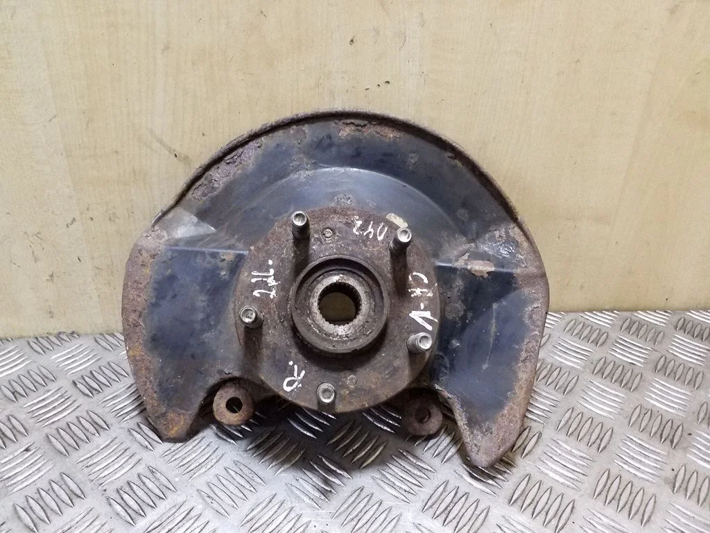 Front wheel hub – right