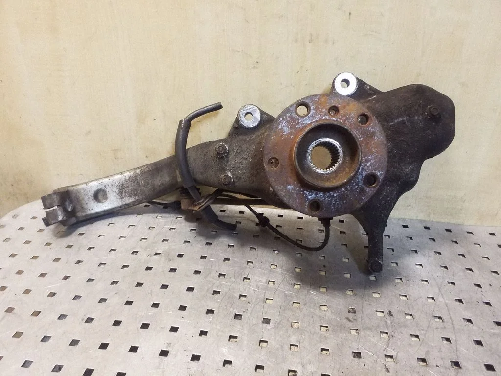 Front wheel hub 31216773783