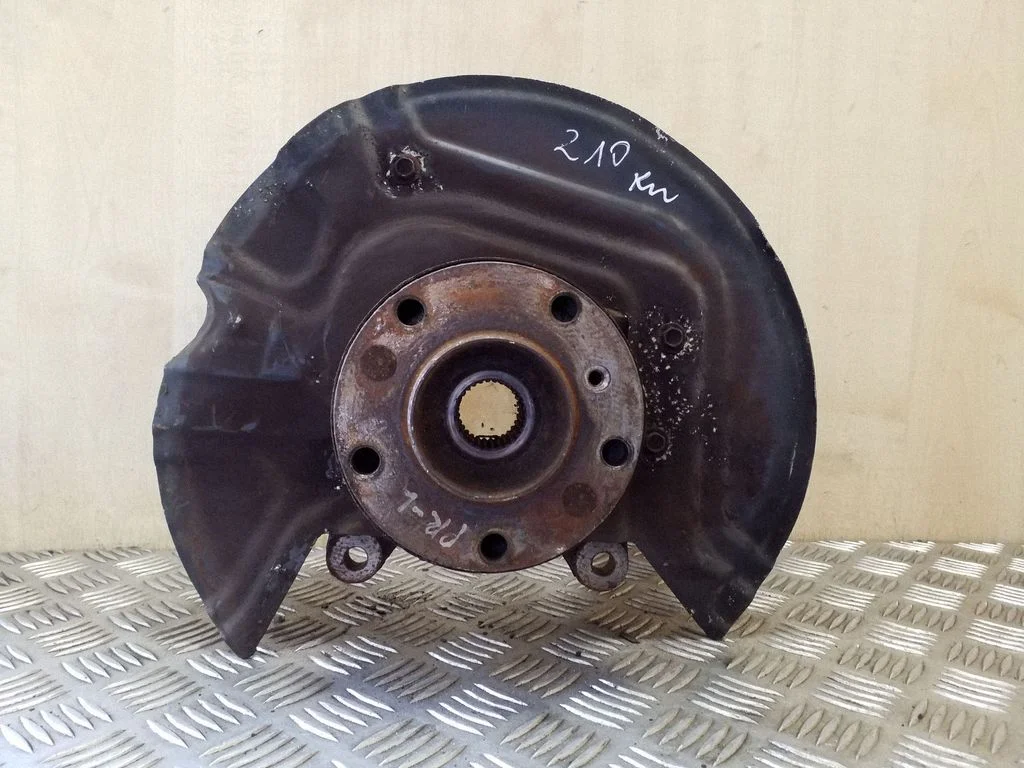 Front wheel hub 3450559