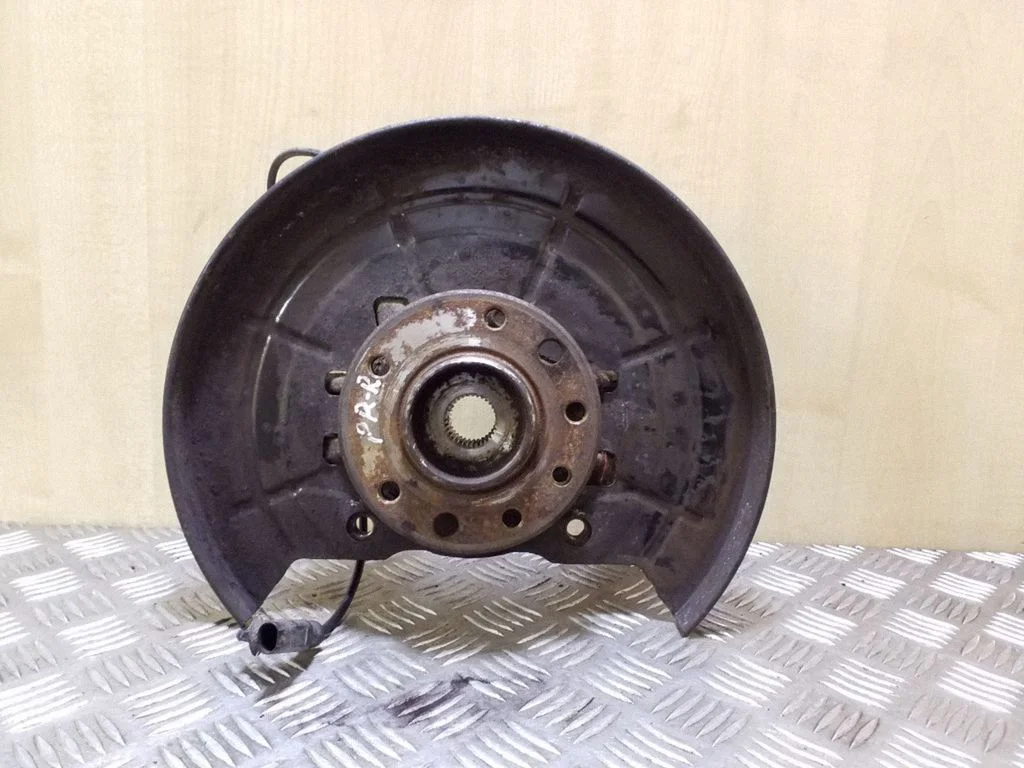 Front wheel hub 13262091