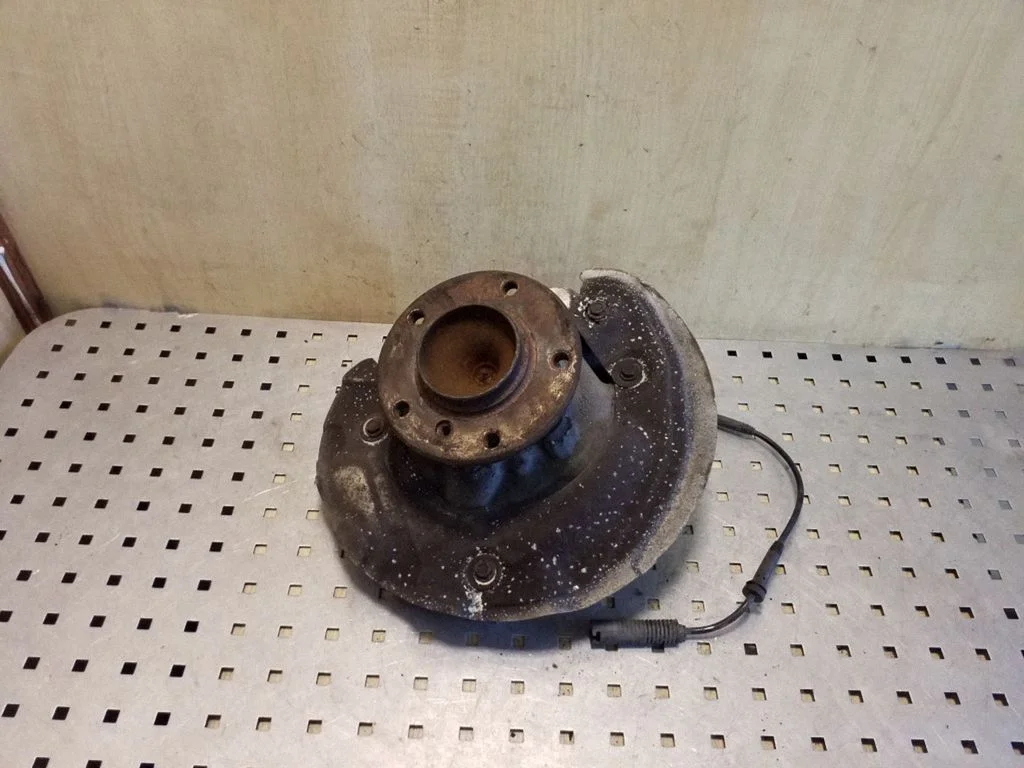 Front wheel hub 3121676444403