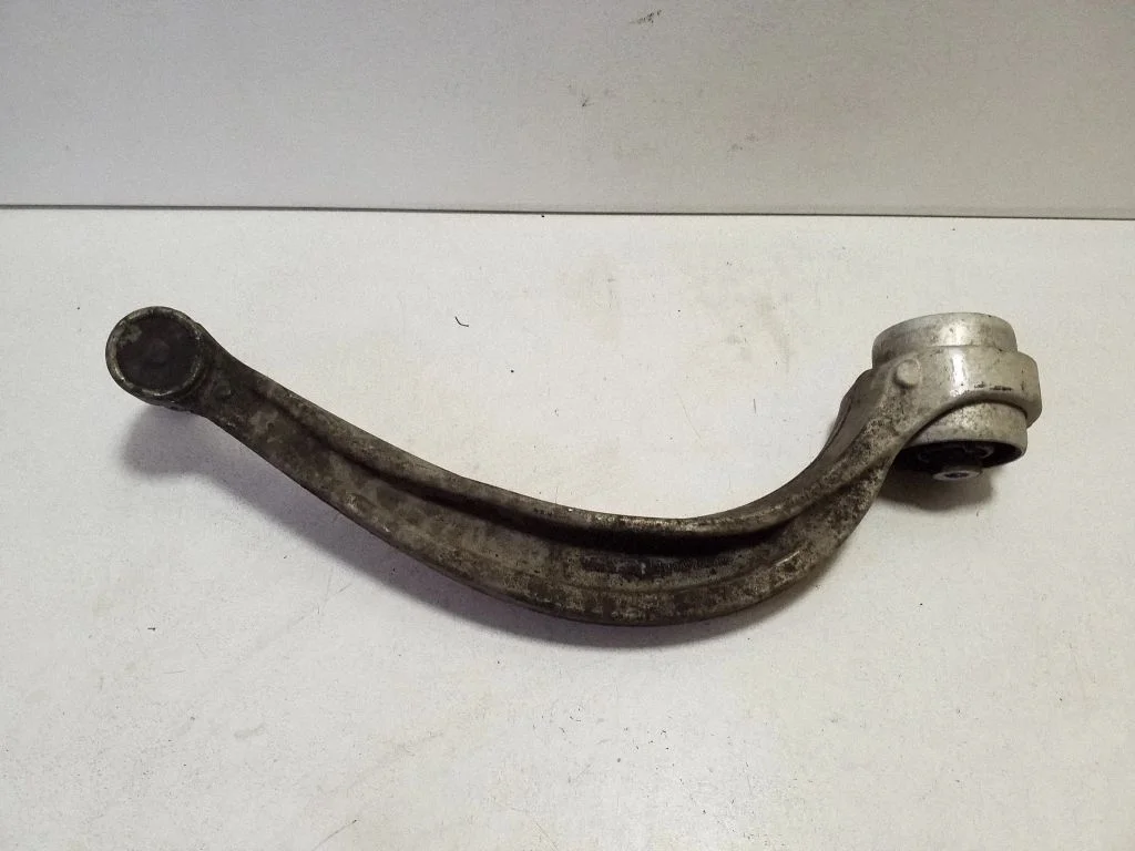 Front control arm 4M0407696D – Audi Q4 e-tron (2021-)