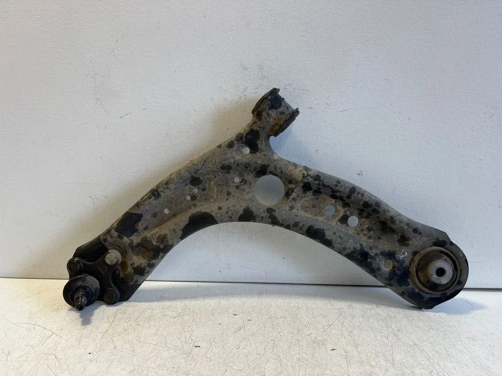 Front lower control arm/wishbone – Audi SQ2 GA (2017-), left