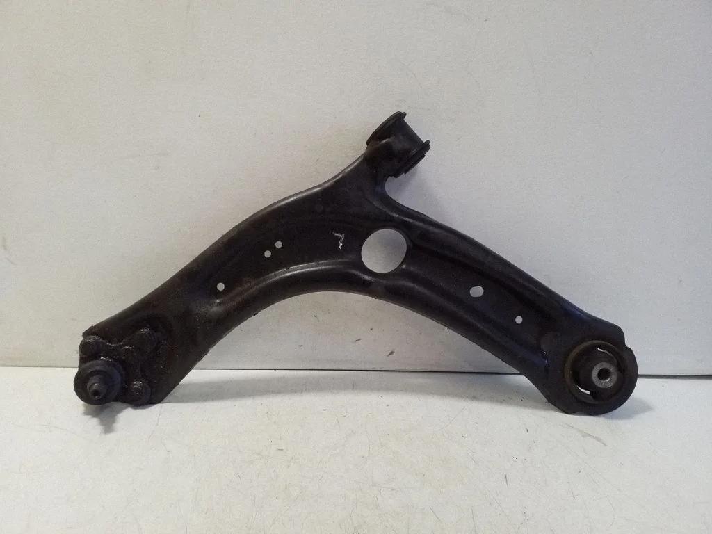 Front lower control arm/wishbone – left
