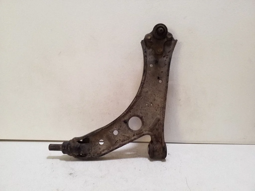 Front lower control arm/wishbone – Volkswagen Golf Plus (2005-2013)