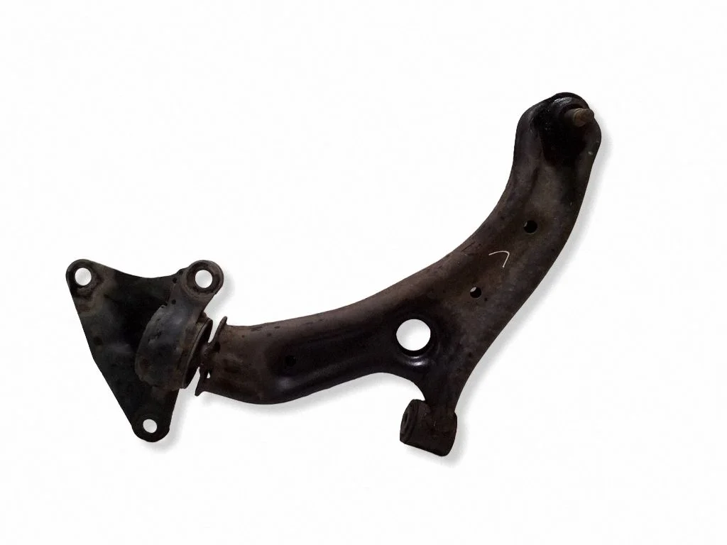 Front lower control arm/wishbone – left
