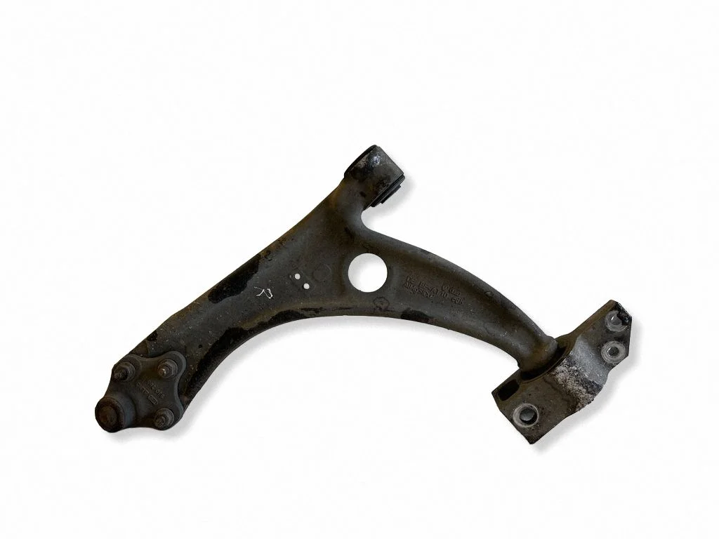 Front lower control arm/wishbone 8J0153D