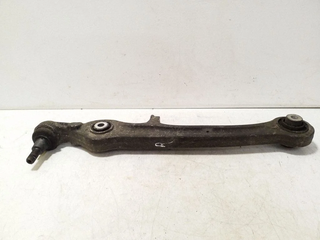 Front lower control arm/wishbone – right