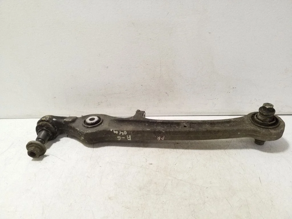 Front lower control arm/wishbone – right