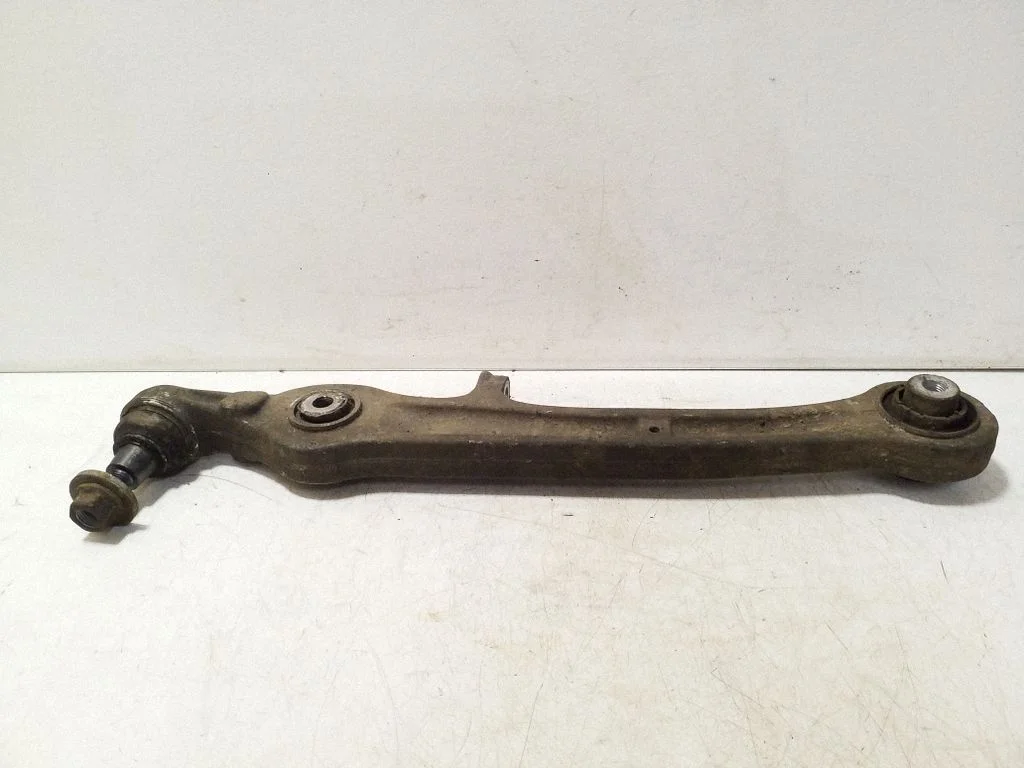 Front lower control arm/wishbone – right