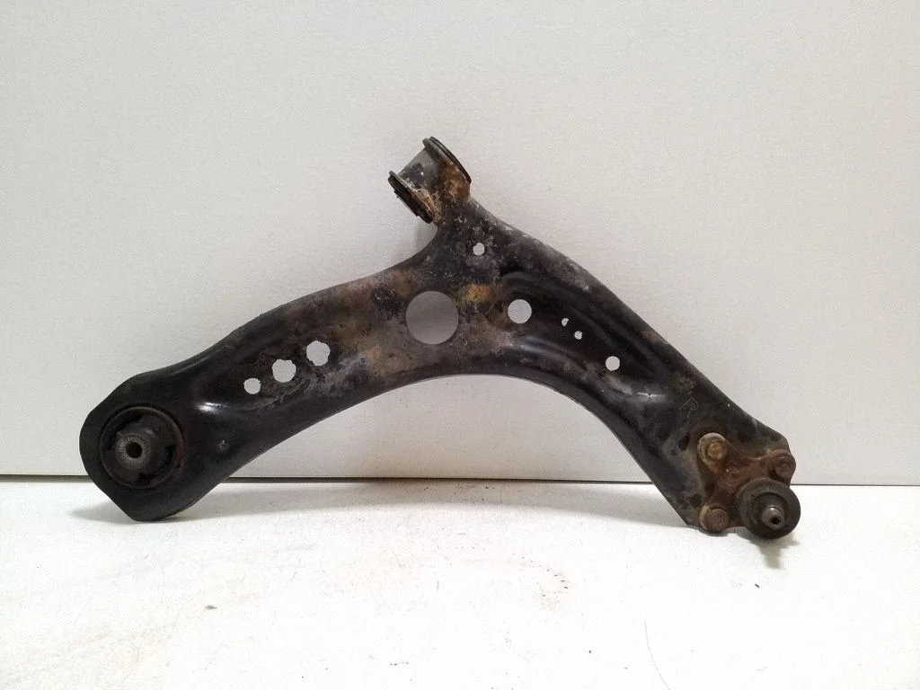 Front lower control arm/wishbone 5Q0407152T
