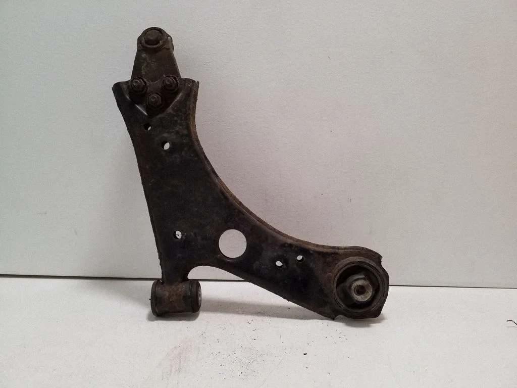 Front lower control arm/wishbone – left