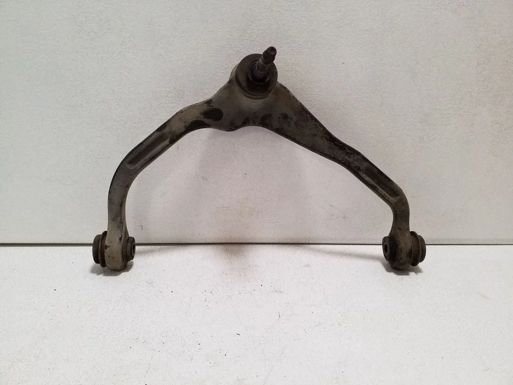 Front lower control arm/wishbone – left