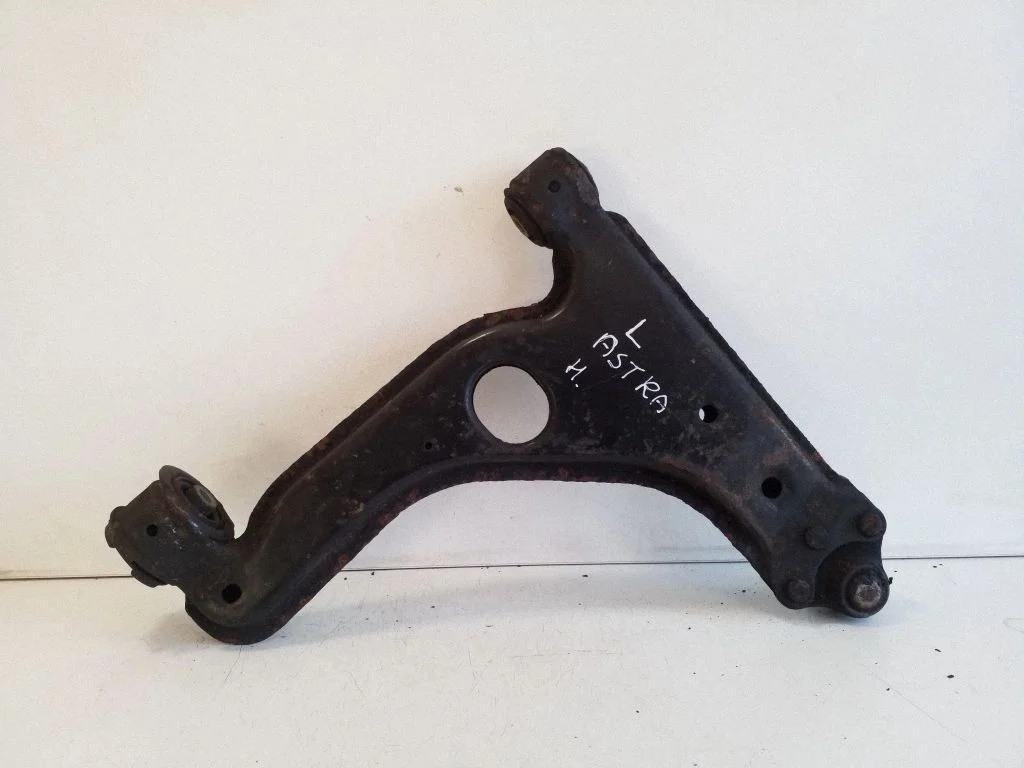 Front lower control arm/wishbone – left