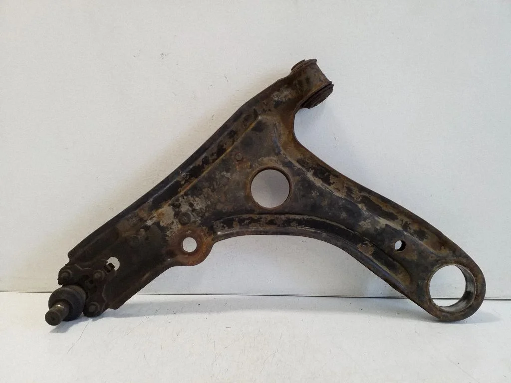 Front lower control arm/wishbone – left