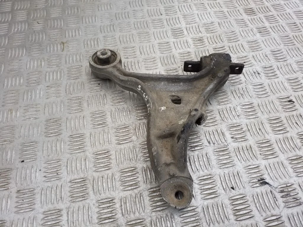 Front lower control arm/wishbone 9492120