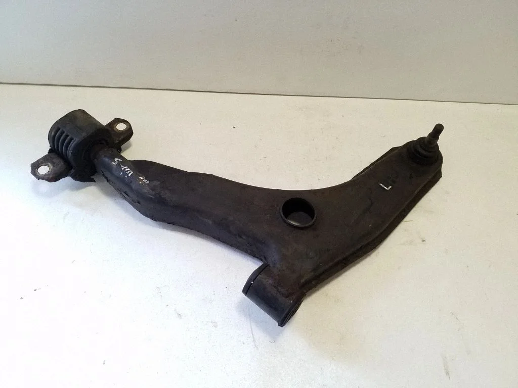 Front lower control arm/wishbone – left