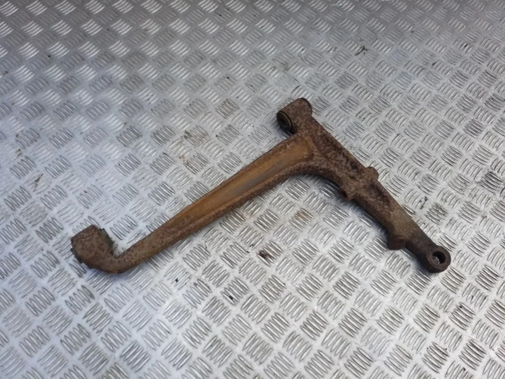 Front lower control arm/wishbone 701407164